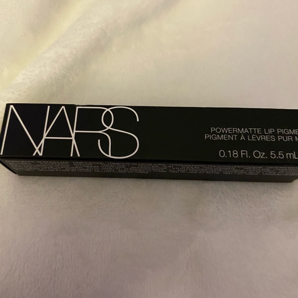 NARS lip stick